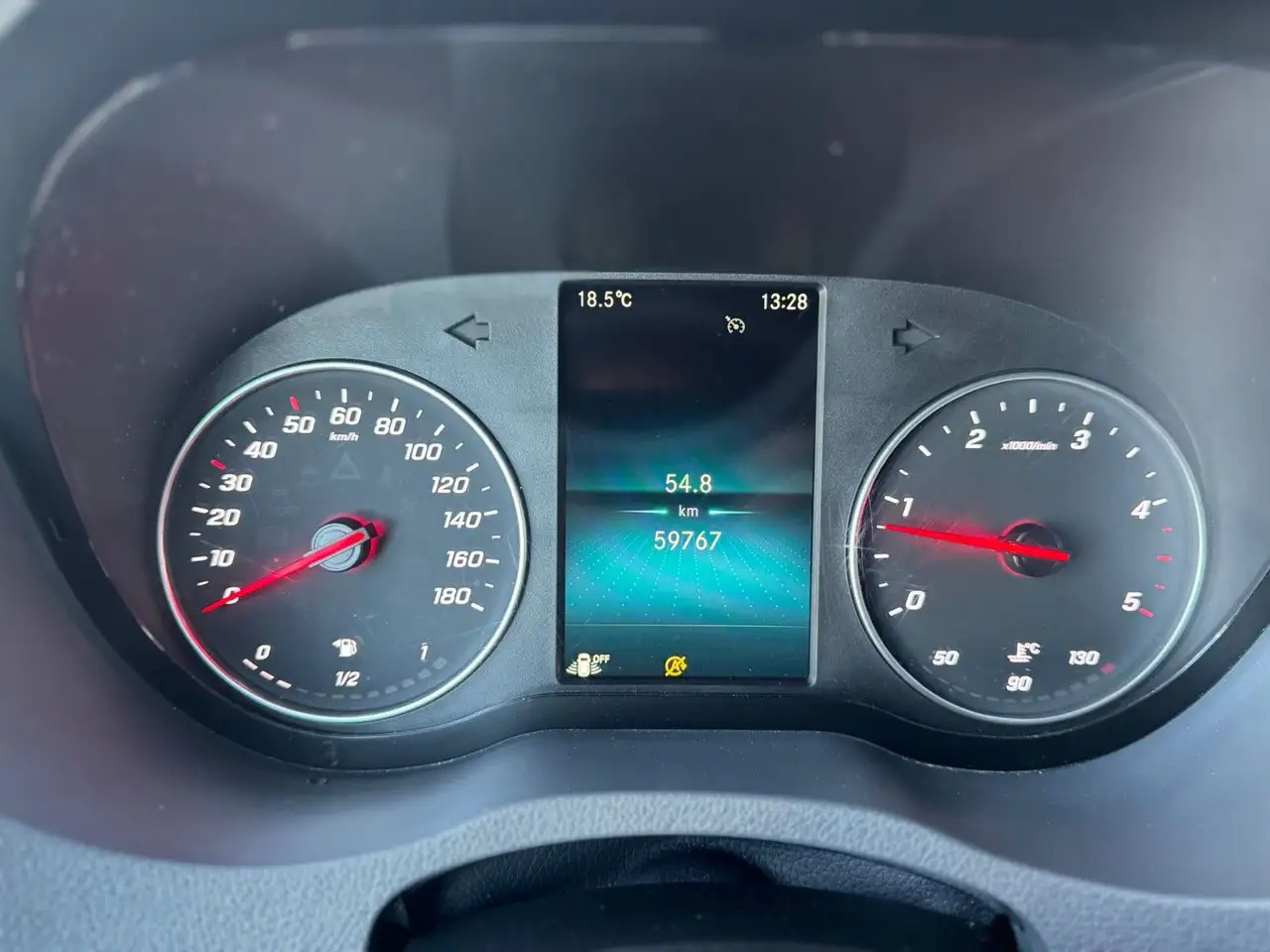 Mercedes-Benz Sprinter 317 CDI Maxi Lang Silber Klima MBUX AHK - فان: صورة 5 Mercedes-Benz Sprinter 317 CDI Maxi Lang Silber Klima MBUX AHK - فان: صورة 5