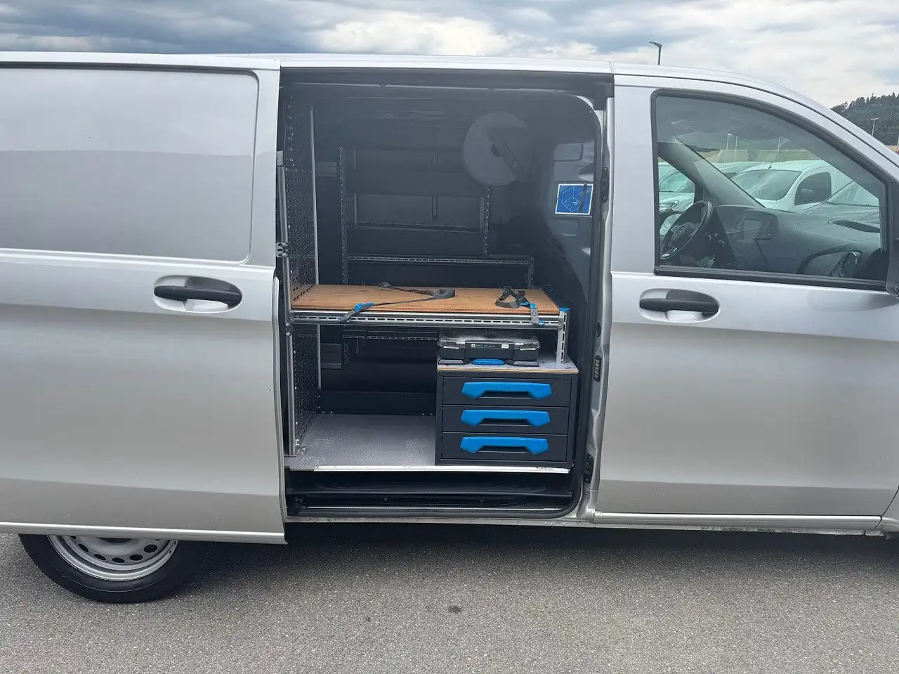 فان Mercedes-Benz Vito 114 CDI Kompakt Silber Klima Bott: صورة 8 فان Mercedes-Benz Vito 114 CDI Kompakt Silber Klima Bott: صورة 8