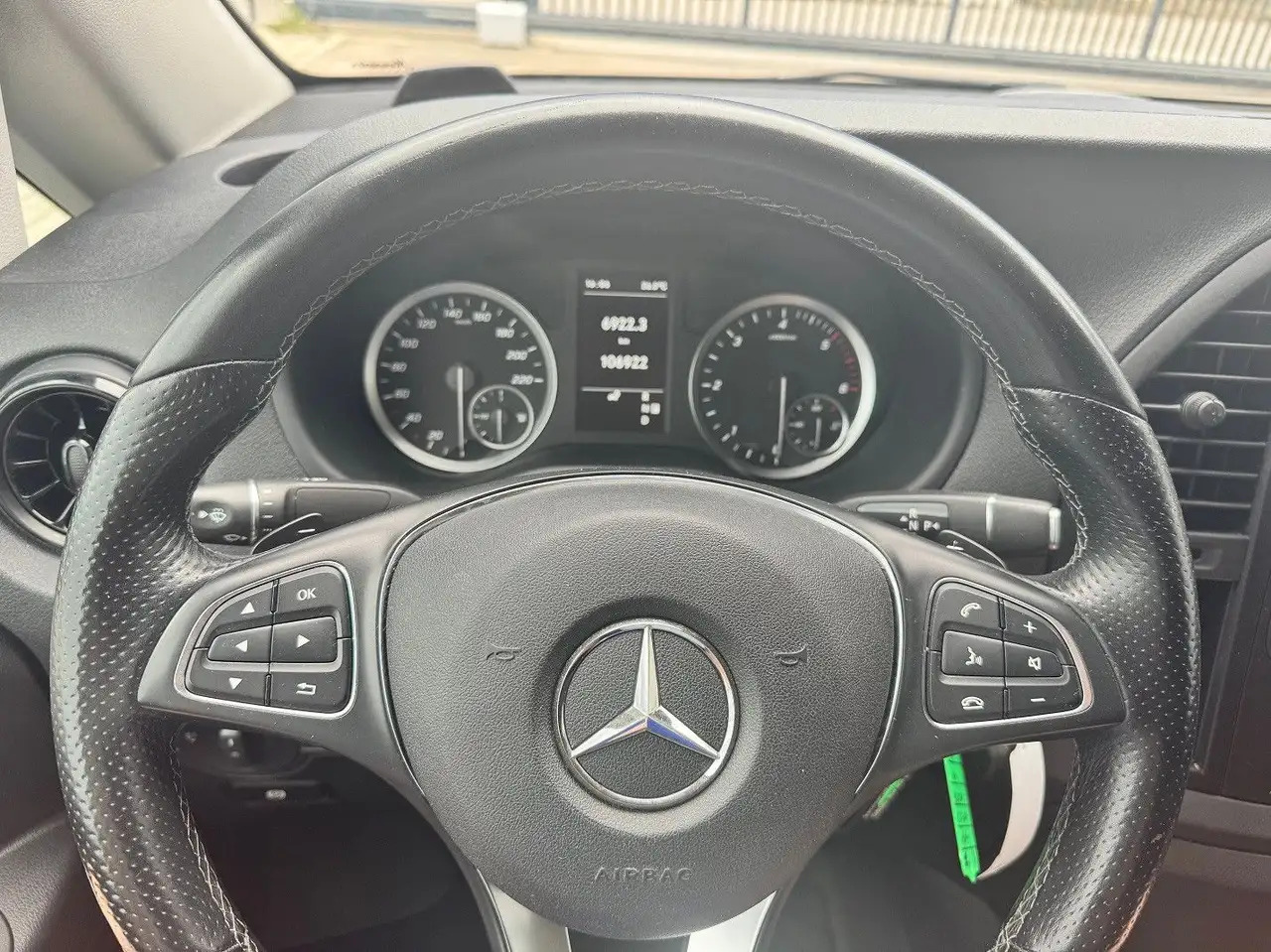 فان Mercedes-Benz Vito 114 CDI Kompakt Silber Klima Bott: صورة 14 فان Mercedes-Benz Vito 114 CDI Kompakt Silber Klima Bott: صورة 14