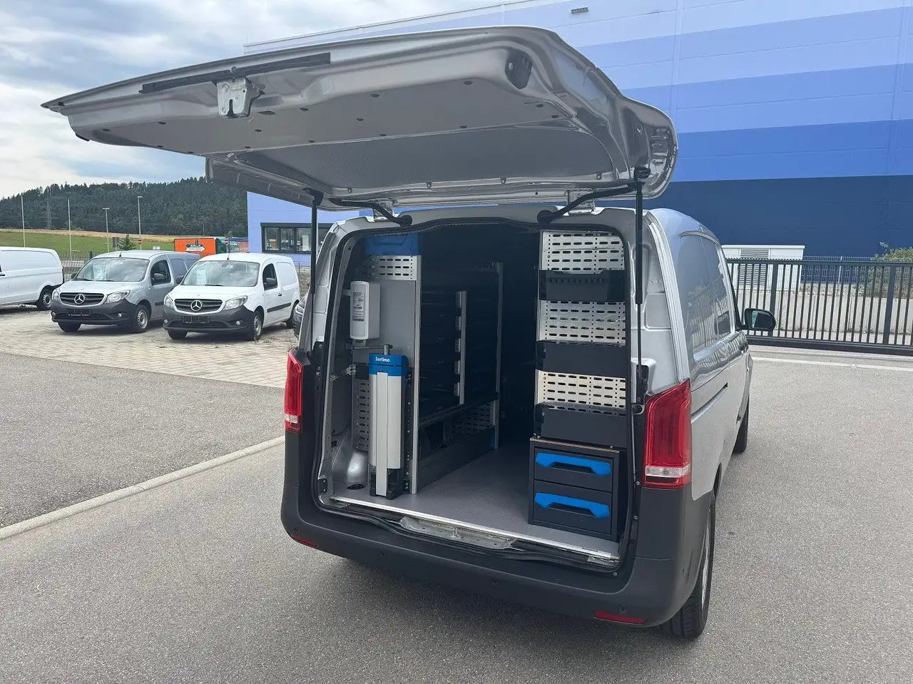 فان Mercedes-Benz Vito 114 CDI Kompakt Silber Klima Bott: صورة 9 فان Mercedes-Benz Vito 114 CDI Kompakt Silber Klima Bott: صورة 9
