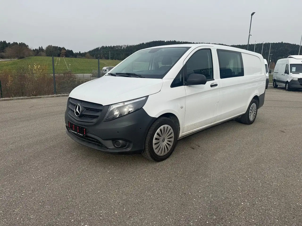 Mercedes-Benz Vito 116 CDI Lang Extralang Mixto Klima - فان: صورة 1 Mercedes-Benz Vito 116 CDI Lang Extralang Mixto Klima - فان: صورة 1