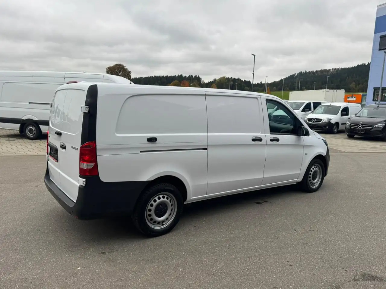 Mercedes-Benz Vito 116 CDI Lang Extralang XXL Klima - فان: صورة 3 Mercedes-Benz Vito 116 CDI Lang Extralang XXL Klima - فان: صورة 3