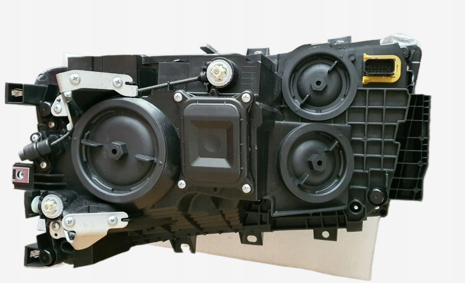 NOWY REFLEKTOR PRAWY SCANIA L,P,G,R,S - مصابيح أضواء السيارة الأمامية - شاحنة: صورة 3 NOWY REFLEKTOR PRAWY SCANIA L,P,G,R,S - مصابيح أضواء السيارة الأمامية - شاحنة: صورة 3