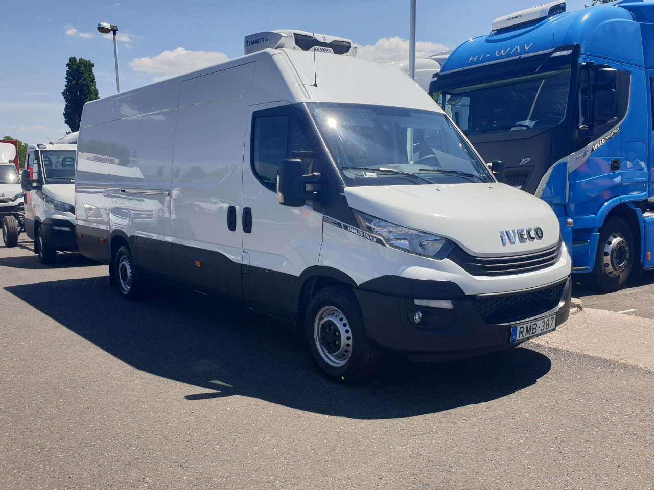 IVECO Daily 35S14 with Zanotti Z350 0°C Refrigeration (5 vehicles in stock) - شاحنة مُبرّدة للتوصيل: صورة 3 IVECO Daily 35S14 with Zanotti Z350 0°C Refrigeration (5 vehicles in stock) - شاحنة مُبرّدة للتوصيل: صورة 3