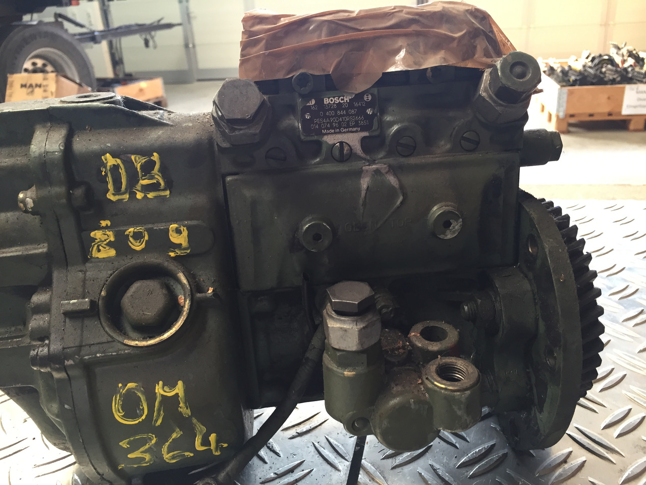Gebrauchte Einspritzpumpe DB 209 Typ OM 364, Bosch - Nr. : 0 400 844 087 - مضخة وقود - شاحنة: صورة 1 Gebrauchte Einspritzpumpe DB 209 Typ OM 364, Bosch - Nr. : 0 400 844 087 - مضخة وقود - شاحنة: صورة 1