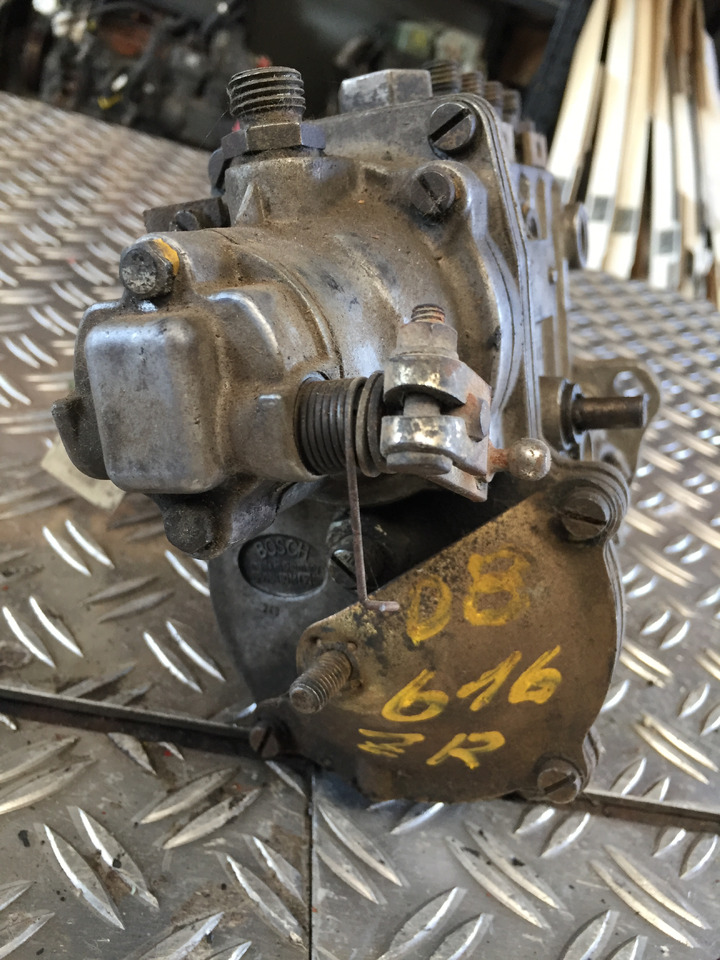 Gebrauchte Einspritzpumpe DB OM 616, Bosch - Nr. : 0 400 114 079 - مضخة وقود - شاحنة: صورة 4 Gebrauchte Einspritzpumpe DB OM 616, Bosch - Nr. : 0 400 114 079 - مضخة وقود - شاحنة: صورة 4
