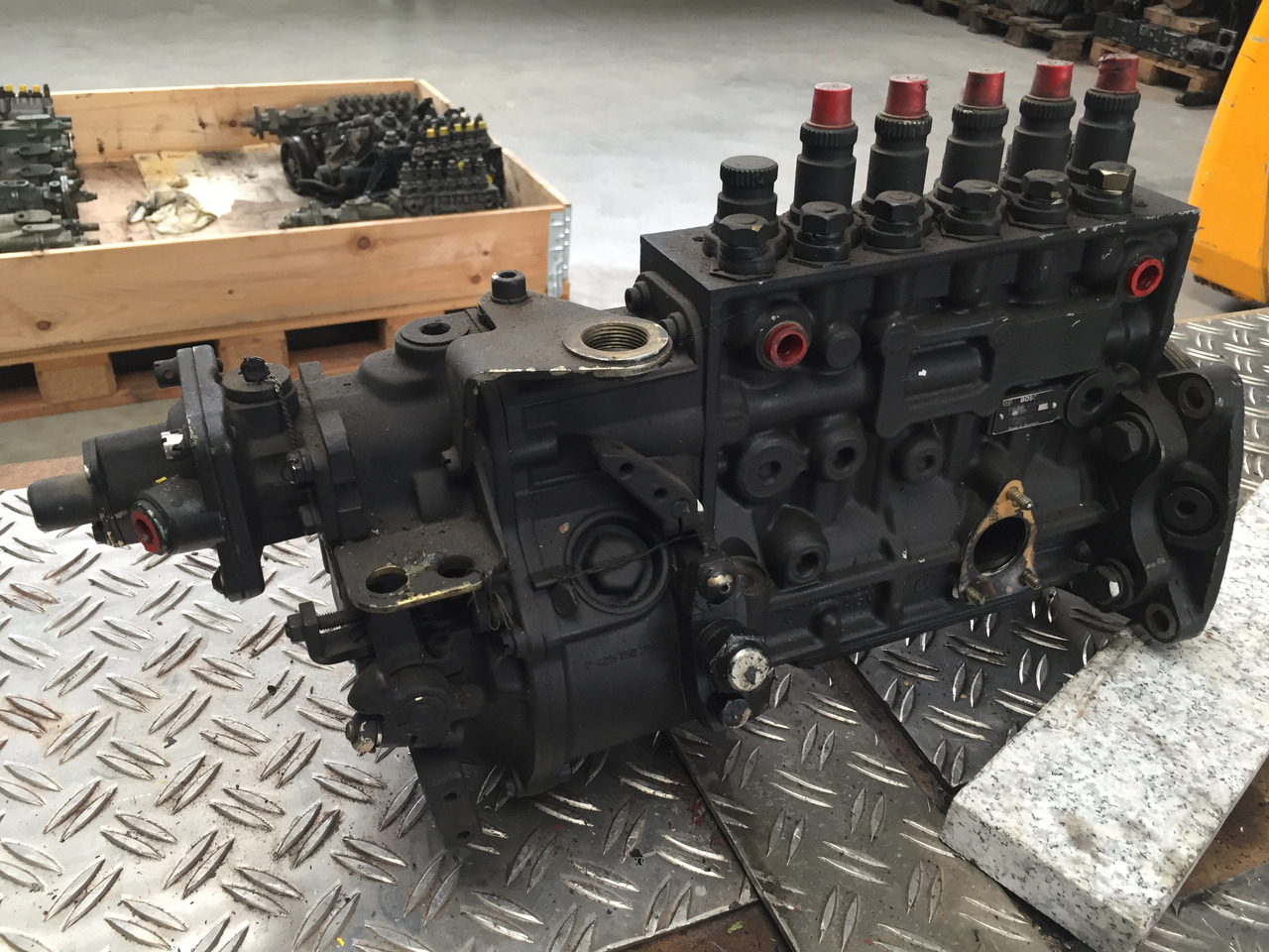 ---Gebrauchte Einspritzpumpe MAN 322, 5 Zylinder, Bosch - Nr. : 0402 035 028, MAN 51.11103 - 7122 - مضخة وقود - شاحنة: صورة 3 ---Gebrauchte Einspritzpumpe MAN 322, 5 Zylinder, Bosch - Nr. : 0402 035 028, MAN 51.11103 - 7122 - مضخة وقود - شاحنة: صورة 3