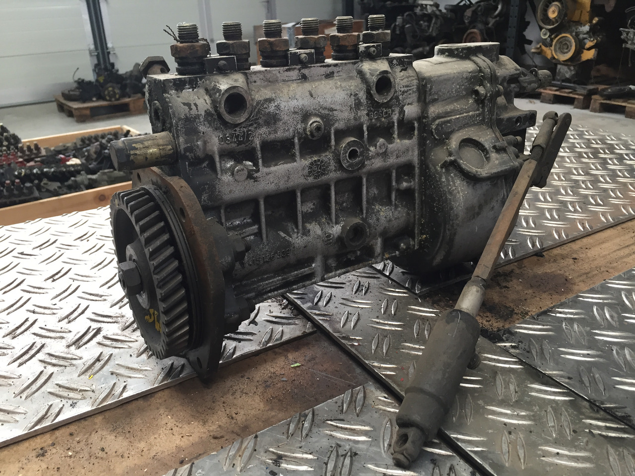 Gebrauchte Einspritzpumpe MB 814, Typ : OM 366, Bosch - Nr. : 0400 846 522 - مضخة وقود - شاحنة: صورة 5 Gebrauchte Einspritzpumpe MB 814, Typ : OM 366, Bosch - Nr. : 0400 846 522 - مضخة وقود - شاحنة: صورة 5