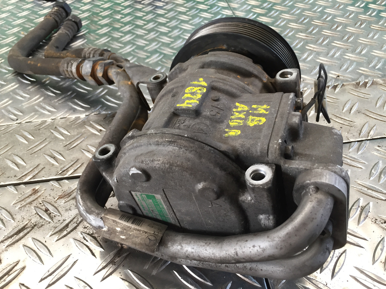 Gebrauchter Klimakompressor MB Axor 1824, Motor Typ : OM 906 LA, Artikel - Nr. : A 906 230 01 11 - كمبروسر مكيف - شاحنة: صورة 3 Gebrauchter Klimakompressor MB Axor 1824, Motor Typ : OM 906 LA, Artikel - Nr. : A 906 230 01 11 - كمبروسر مكيف - شاحنة: صورة 3