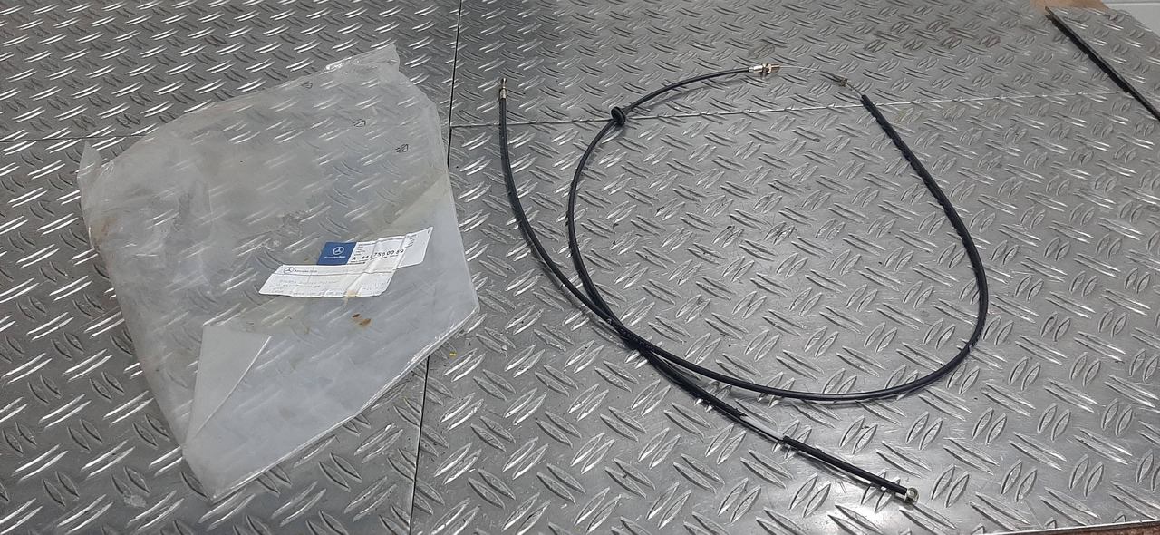 Neuwertiges DB Motorhaubenzug, Bowdenzug, Artikel - Nr. : A 641 750 00 59 - غطاء محرك المركبة - شاحنة: صورة 1 Neuwertiges DB Motorhaubenzug, Bowdenzug, Artikel - Nr. : A 641 750 00 59 - غطاء محرك المركبة - شاحنة: صورة 1