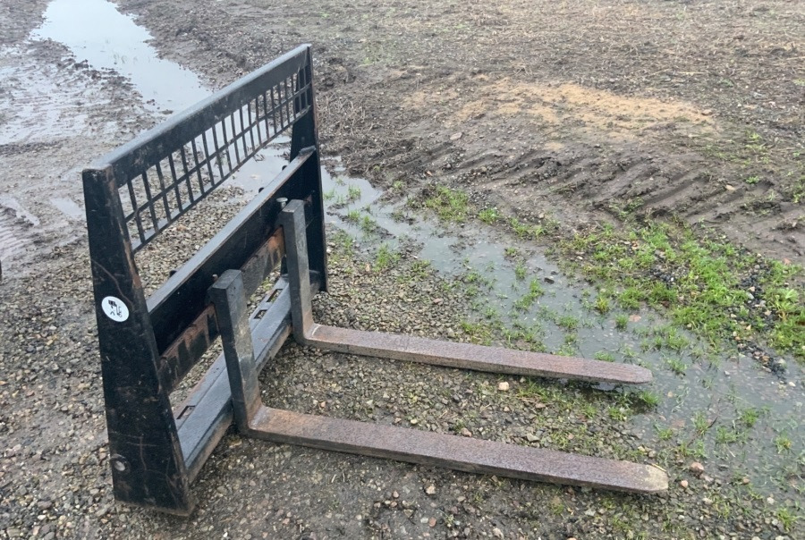 شيول صغير BOBCAT S70: صورة 9