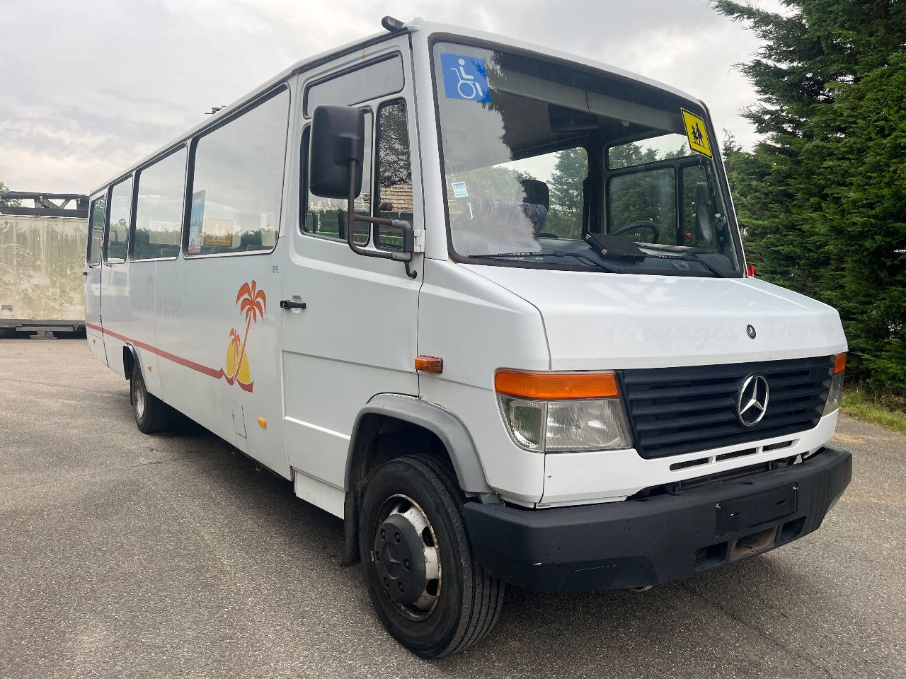 Mercedes-Benz Vario 814 Retarder - حافلة سوبربان: صورة 3 Mercedes-Benz Vario 814 Retarder - حافلة سوبربان: صورة 3