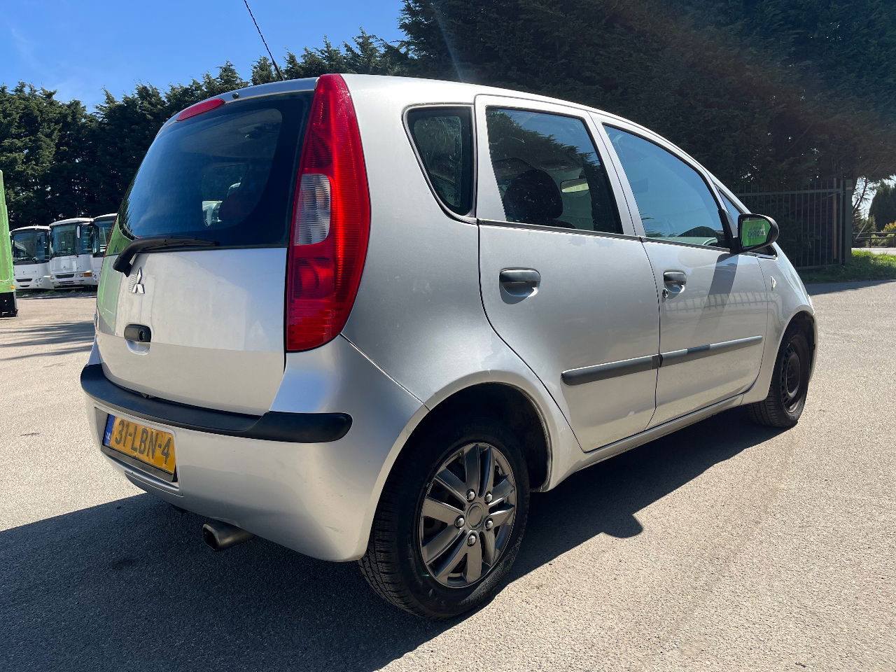 Mitsubishi Colt 1.3 Airco - سيارة: صورة 3 Mitsubishi Colt 1.3 Airco - سيارة: صورة 3