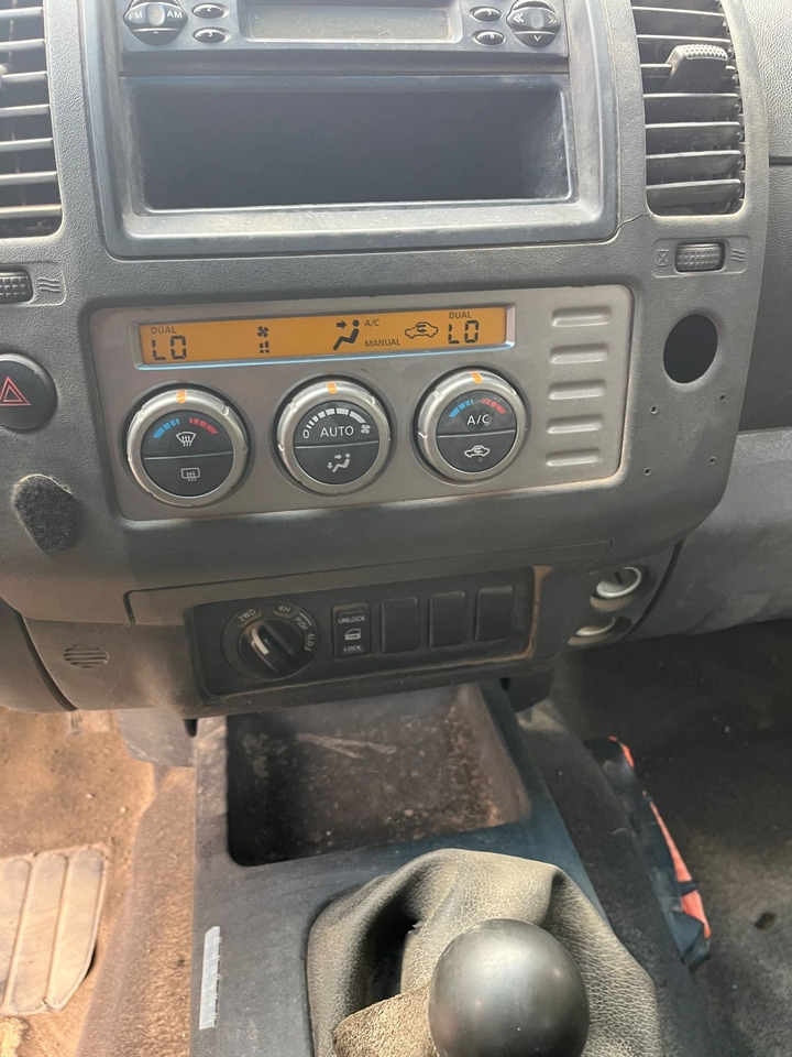 Nissan Navarra No Registration - شاحنة البيك أب: صورة 4 Nissan Navarra No Registration - شاحنة البيك أب: صورة 4