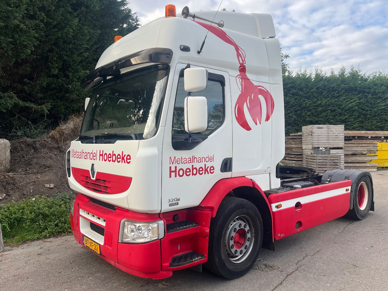 Renault Premium 320 - وحدة جر: صورة 1 Renault Premium 320 - وحدة جر: صورة 1