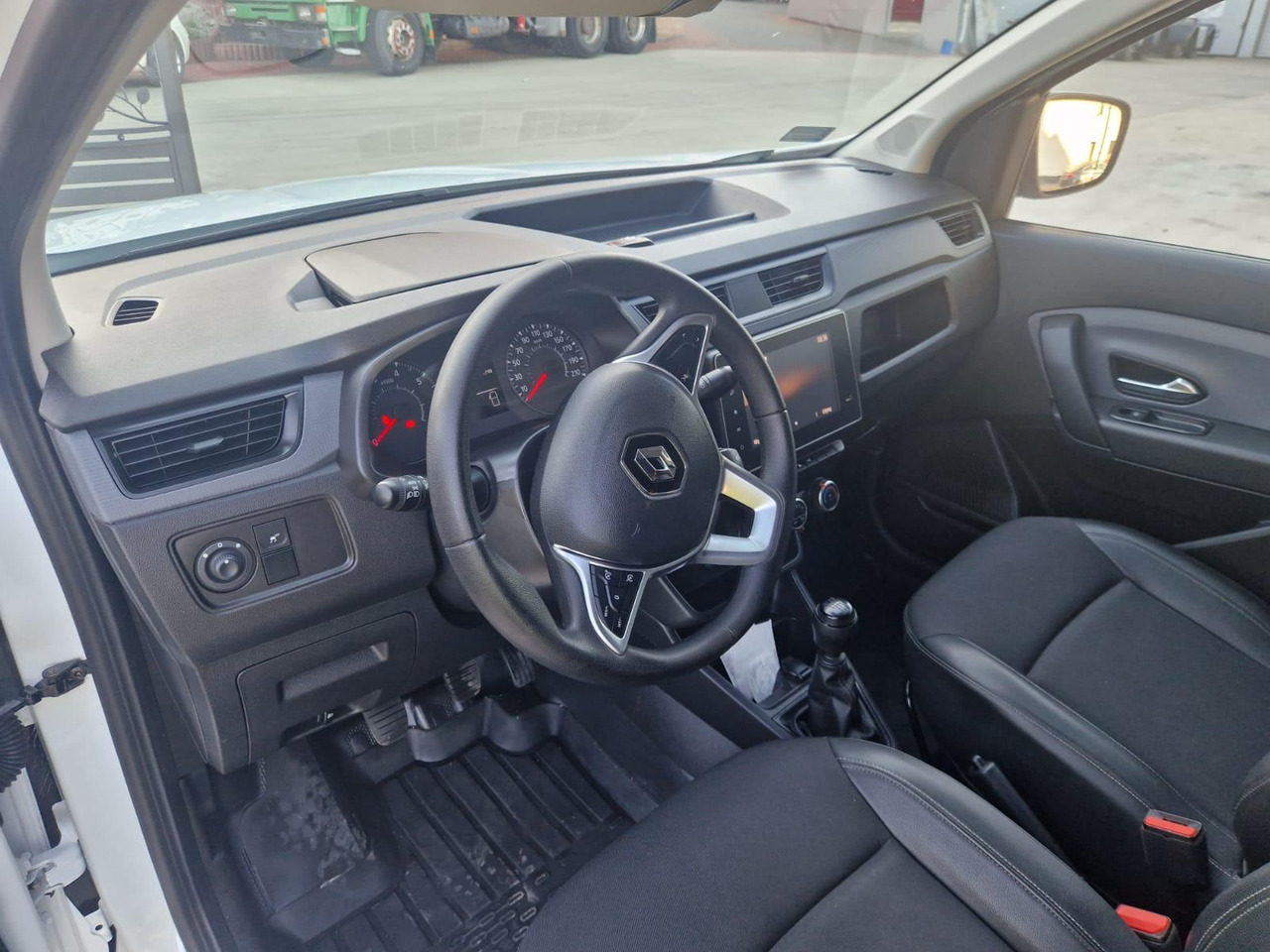 RENAULT EXPRESS - فان المدمجة: صورة 5 RENAULT EXPRESS - فان المدمجة: صورة 5