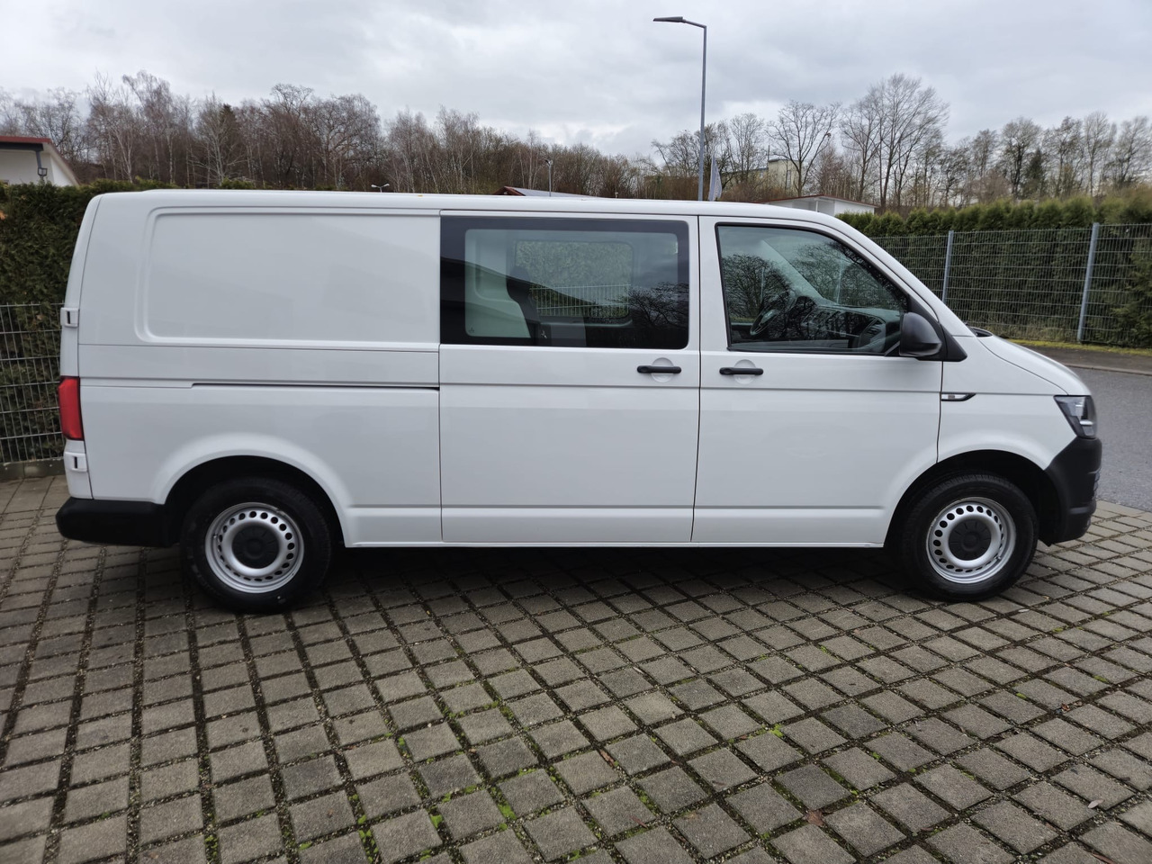 VOLKSWAGEN T6 Transporter Mixto LR 6-Sitzer/Standheiz./PDC - فان: صورة 4 VOLKSWAGEN T6 Transporter Mixto LR 6-Sitzer/Standheiz./PDC - فان: صورة 4