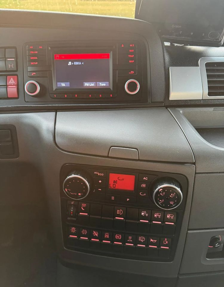 شاحنة الفريزر MAN TGM18.290 4x2 ACC/ CHłODNIA Z WINDĄ /CARRIER 850MT /SYPIALKA / EURO6/ASO: صورة 20 شاحنة الفريزر MAN TGM18.290 4x2 ACC/ CHłODNIA Z WINDĄ /CARRIER 850MT /SYPIALKA / EURO6/ASO: صورة 20