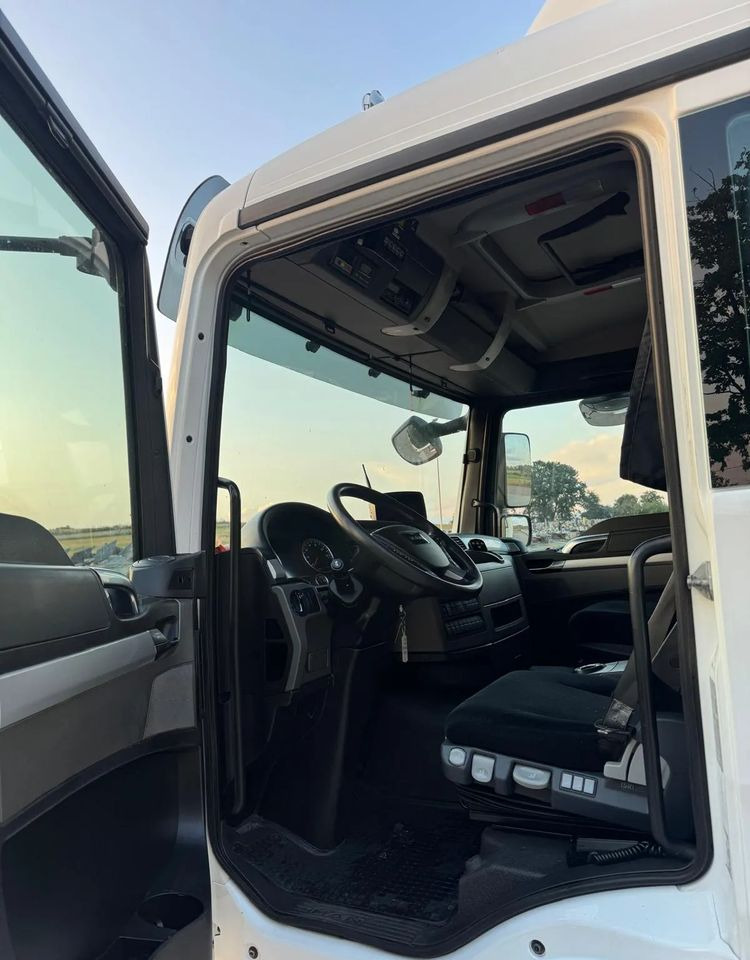 شاحنة الفريزر MAN TGM18.290 4x2 ACC/ CHłODNIA Z WINDĄ /CARRIER 850MT /SYPIALKA / EURO6/ASO: صورة 18 شاحنة الفريزر MAN TGM18.290 4x2 ACC/ CHłODNIA Z WINDĄ /CARRIER 850MT /SYPIALKA / EURO6/ASO: صورة 18