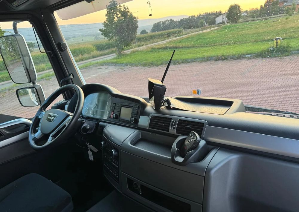 شاحنة الفريزر MAN TGM18.290 4x2 ACC/ CHłODNIA Z WINDĄ /CARRIER 850MT /SYPIALKA / EURO6/ASO: صورة 17 شاحنة الفريزر MAN TGM18.290 4x2 ACC/ CHłODNIA Z WINDĄ /CARRIER 850MT /SYPIALKA / EURO6/ASO: صورة 17