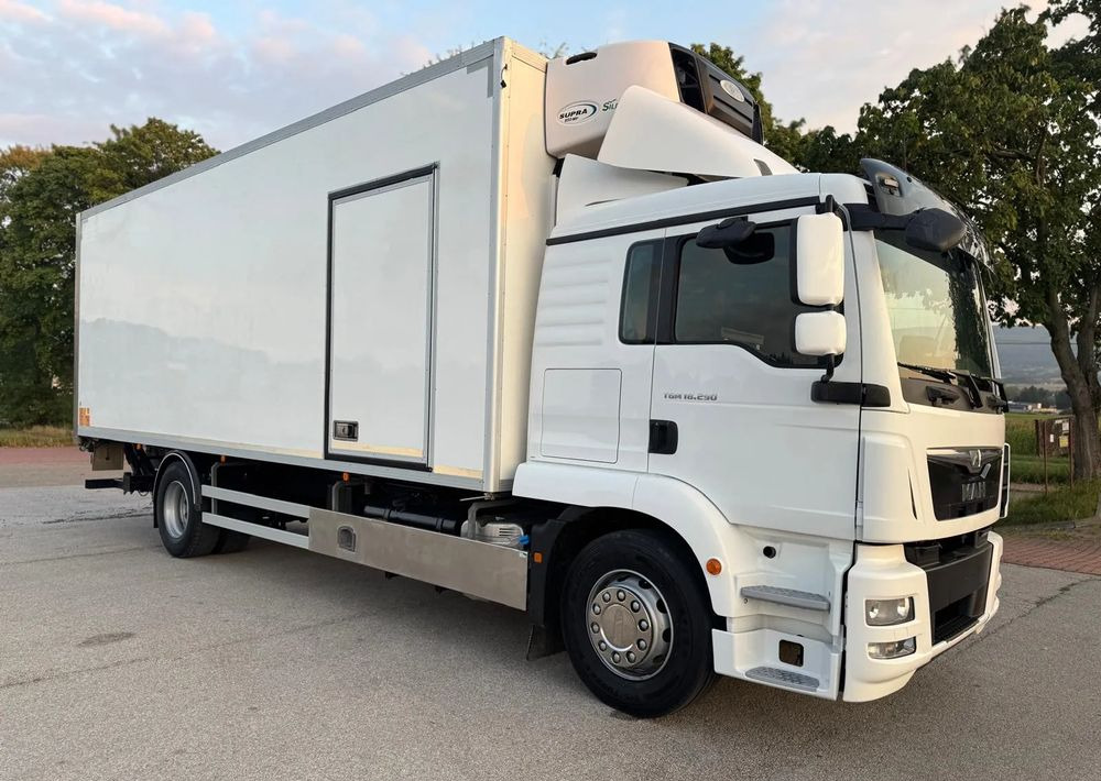 شاحنة الفريزر MAN TGM18.290 4x2 ACC/ CHłODNIA Z WINDĄ /CARRIER 850MT /SYPIALKA / EURO6/ASO: صورة 7 شاحنة الفريزر MAN TGM18.290 4x2 ACC/ CHłODNIA Z WINDĄ /CARRIER 850MT /SYPIALKA / EURO6/ASO: صورة 7