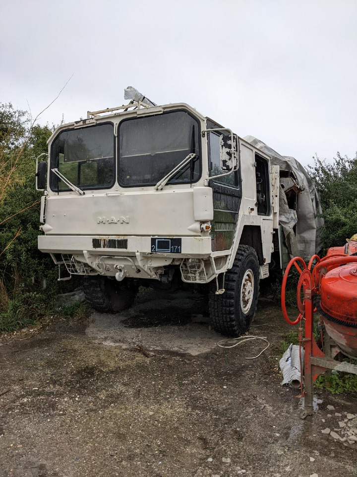 MAN Kat 1 Kat1 4x4 from low mileage - شاحنات مسطحة: صورة 3 MAN Kat 1 Kat1 4x4 from low mileage - شاحنات مسطحة: صورة 3