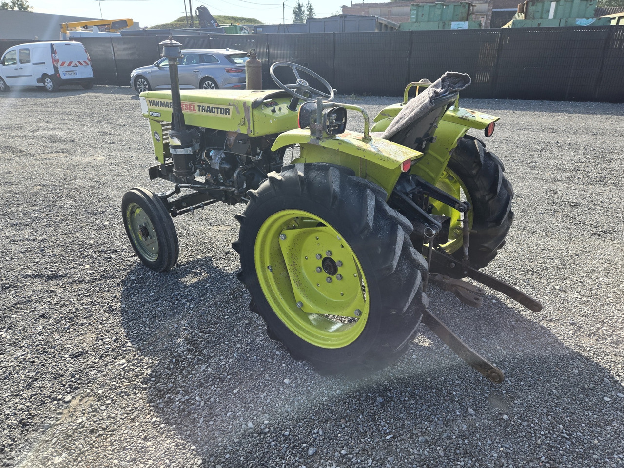 Yanmar YM240 - جرار صغير: صورة 4 Yanmar YM240 - جرار صغير: صورة 4