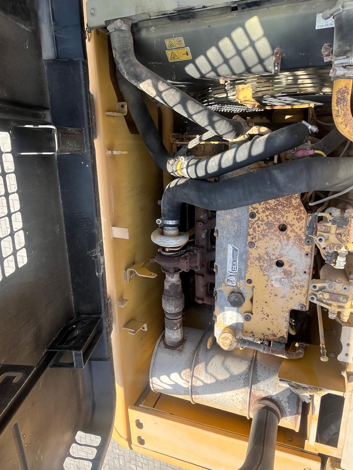 CATERPILLAR 323DL - حفار زحاف: صورة 2 CATERPILLAR 323DL - حفار زحاف: صورة 2