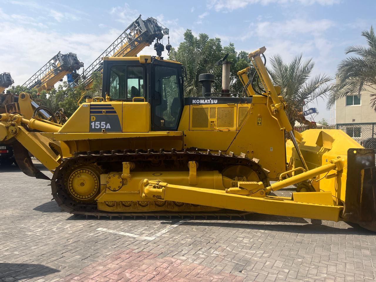 KOMATSU D155-A-6 - جرافة: صورة 1 KOMATSU D155-A-6 - جرافة: صورة 1