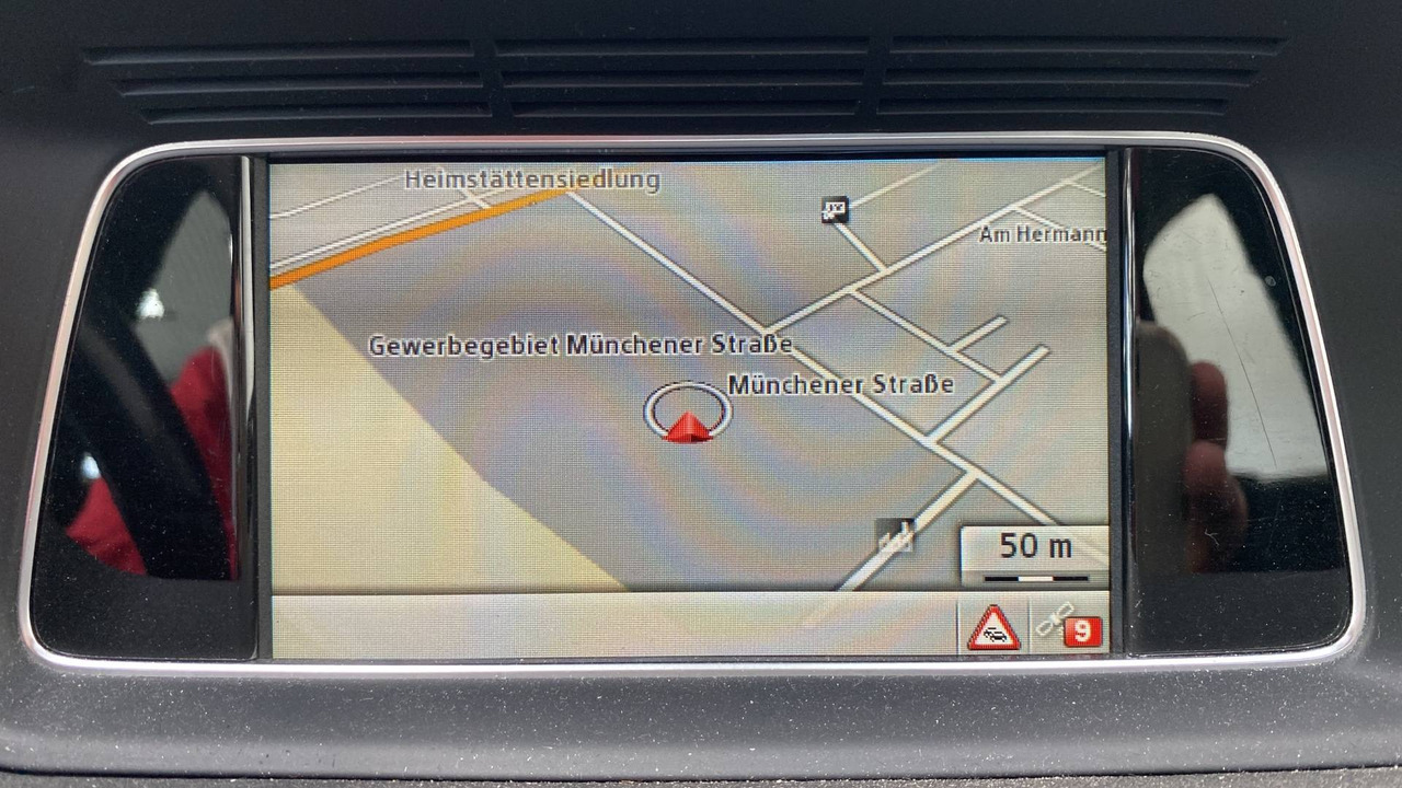 Mercedes-Benz E 200 CGI BlueEfficiency - سيارة ستيشن: صورة 5 Mercedes-Benz E 200 CGI BlueEfficiency - سيارة ستيشن: صورة 5