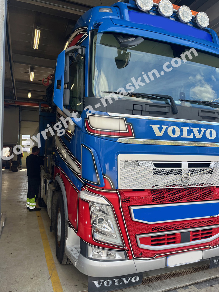 VOLVO FH 540 - شاحنات مسطحة, شاحنة كرين: صورة 1 VOLVO FH 540 - شاحنات مسطحة, شاحنة كرين: صورة 1