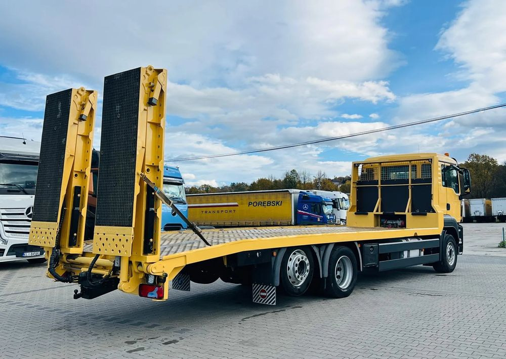 MAN TGS / 6x2/ LAWETA / PLATFORMA / NAJAZDY HYDRAULICZNE / WYCIĄGARKA / oś skrętna i podnoszona - شاحنة سحب: صورة 3 MAN TGS / 6x2/ LAWETA / PLATFORMA / NAJAZDY HYDRAULICZNE / WYCIĄGARKA / oś skrętna i podnoszona - شاحنة سحب: صورة 3