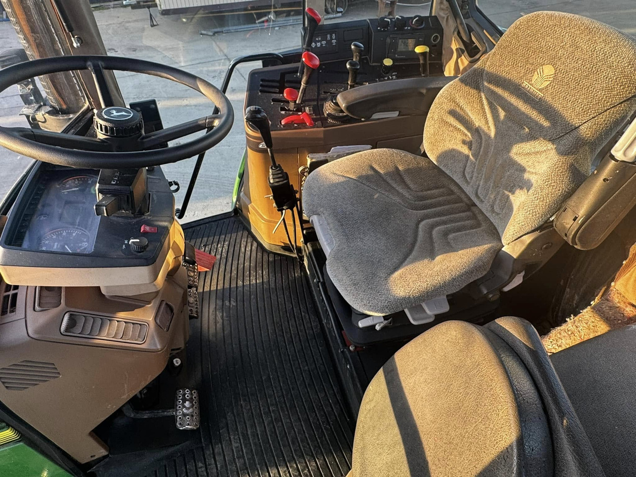 John Deere 6800 - جرار: صورة 2 John Deere 6800 - جرار: صورة 2