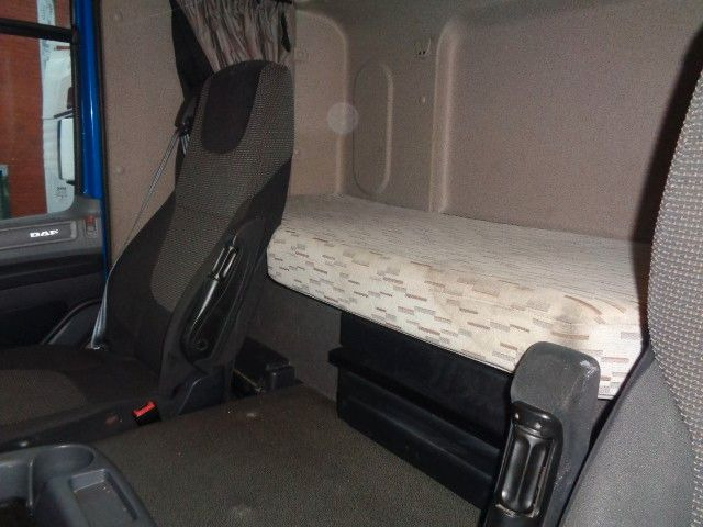 شاحنة ستارة DAF CF 18.290, Euro 6, deut. Auto, Mit Bett: صورة 10