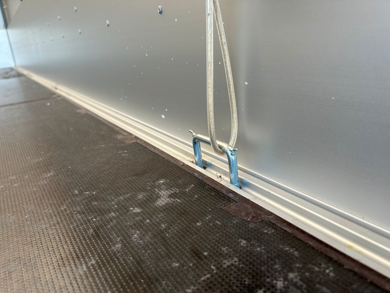 Fiat DUCATO XLWB MAXI Pritsche+Plane - شاحنة ستارة جانبية: صورة 4 Fiat DUCATO XLWB MAXI Pritsche+Plane - شاحنة ستارة جانبية: صورة 4