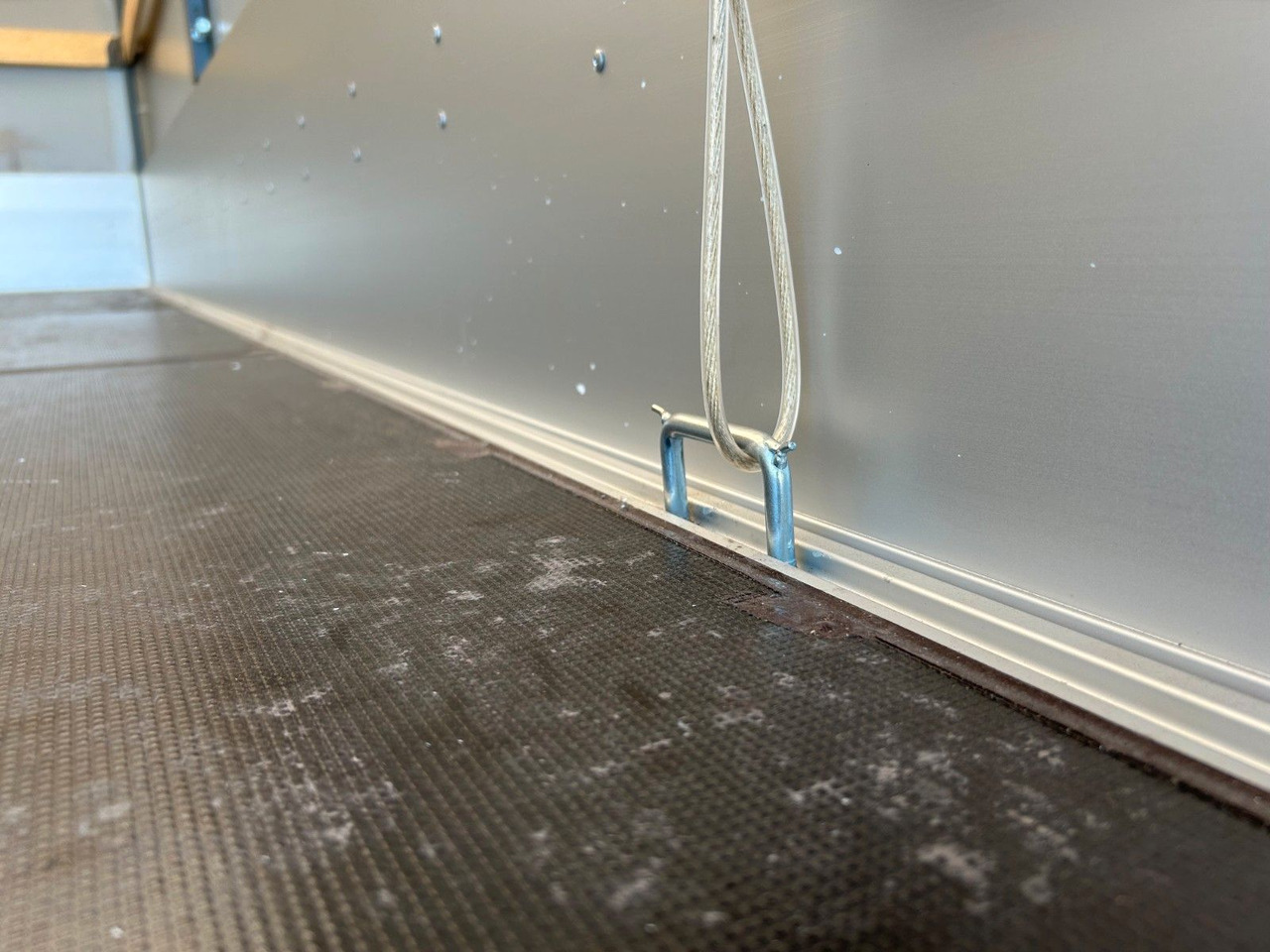 Fiat DUCATO XLWB MAXI Pritsche+Plane - شاحنة ستارة جانبية: صورة 3 Fiat DUCATO XLWB MAXI Pritsche+Plane - شاحنة ستارة جانبية: صورة 3