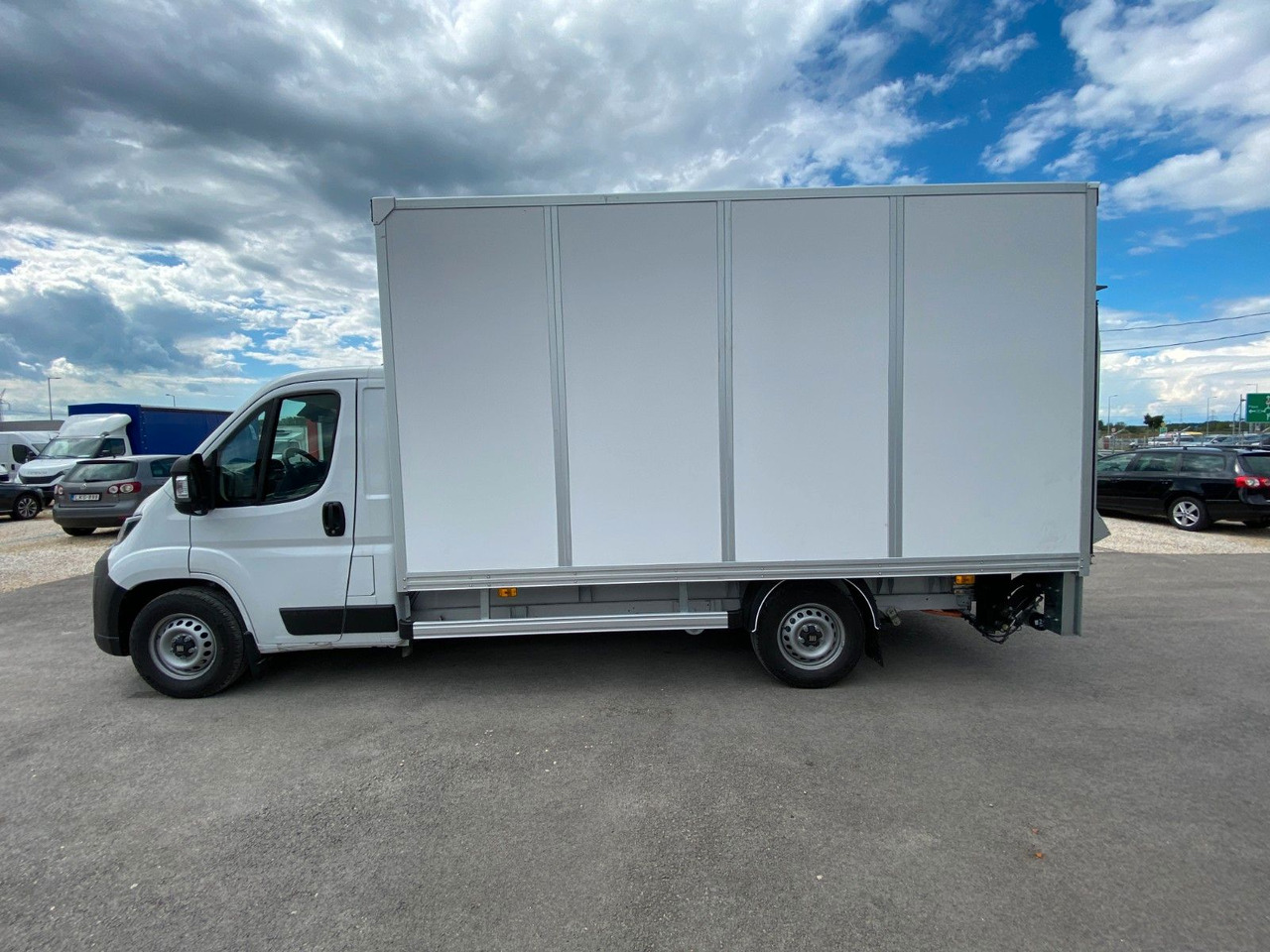 Fiat Ducato KOFFER+LBW L4 140 Multijet Maxi - شاحنة مغلقة الصندوق: صورة 4 Fiat Ducato KOFFER+LBW L4 140 Multijet Maxi - شاحنة مغلقة الصندوق: صورة 4