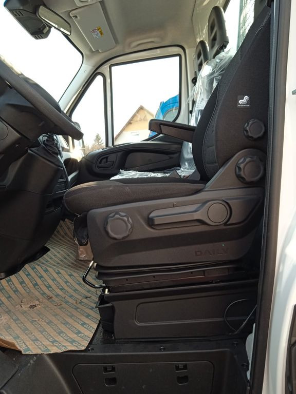 Iveco Daily 35C18H Dreiseitenkipper Iveco Daily 35C18H Dreiseitenkipper - قلاب صغير: صورة 4 Iveco Daily 35C18H Dreiseitenkipper Iveco Daily 35C18H Dreiseitenkipper - قلاب صغير: صورة 4
