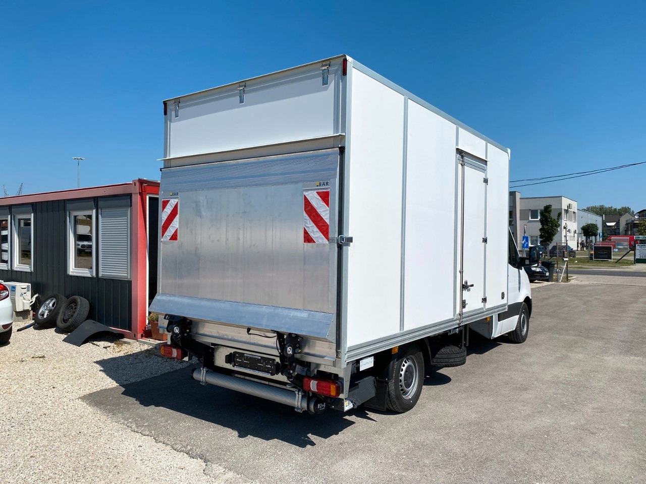 Mercedes-Benz Sprinter 317 Koffer+LBW - شاحنة مغلقة الصندوق: صورة 5 Mercedes-Benz Sprinter 317 Koffer+LBW - شاحنة مغلقة الصندوق: صورة 5