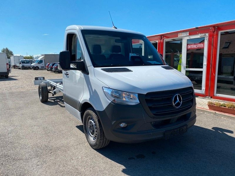 Mercedes-Benz Sprinter 319 Pritsche+Plane 3,5T Anhängelast - شاحنة ستارة جانبية: صورة 3 Mercedes-Benz Sprinter 319 Pritsche+Plane 3,5T Anhängelast - شاحنة ستارة جانبية: صورة 3