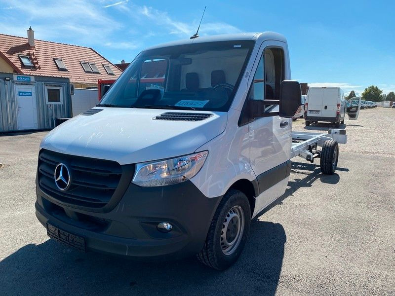 Mercedes-Benz Sprinter 319 Pritsche+Plane 3,5T Anhängelast - شاحنة ستارة جانبية: صورة 2 Mercedes-Benz Sprinter 319 Pritsche+Plane 3,5T Anhängelast - شاحنة ستارة جانبية: صورة 2
