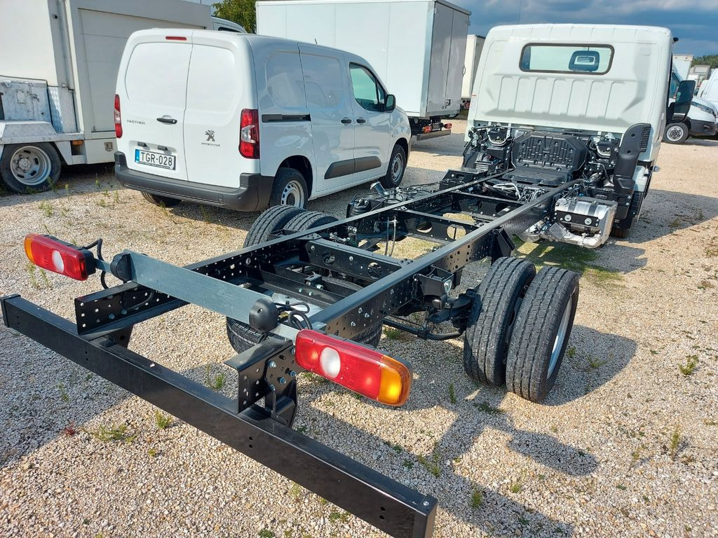 Mitsubishi Canter Fuso Fahrgestell mit wählbar Aufbau Mitsubishi Canter Fuso Fahrgestell mit wählbar Aufbau - شاحنة هيكل كابينة: صورة 3 Mitsubishi Canter Fuso Fahrgestell mit wählbar Aufbau Mitsubishi Canter Fuso Fahrgestell mit wählbar Aufbau - شاحنة هيكل كابينة: صورة 3