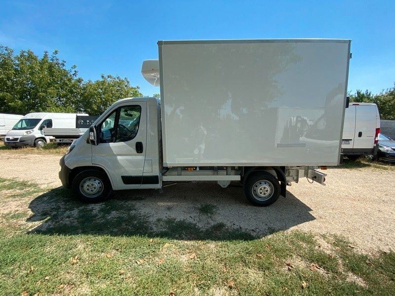Peugeot Boxer L2 Heavy Kühlkoffer Peugeot Boxer L2 Heavy Kühlkoffer - شاحنة مُبرّدة للتوصيل: صورة 2 Peugeot Boxer L2 Heavy Kühlkoffer Peugeot Boxer L2 Heavy Kühlkoffer - شاحنة مُبرّدة للتوصيل: صورة 2