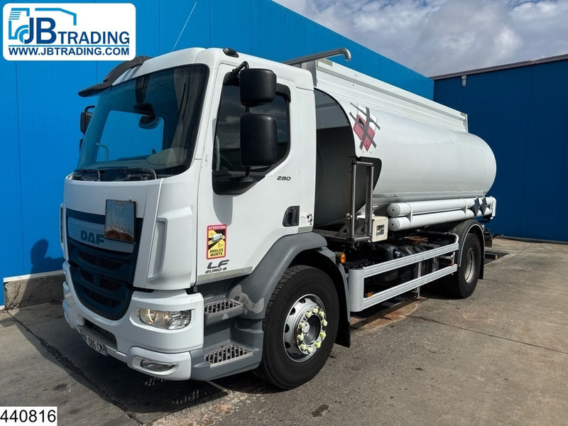 DAF LF 280 EURO 6, Manual, 13,390 litres, 5 Comp. - شاحنة صهريج: صورة 1 DAF LF 280 EURO 6, Manual, 13,390 litres, 5 Comp. - شاحنة صهريج: صورة 1