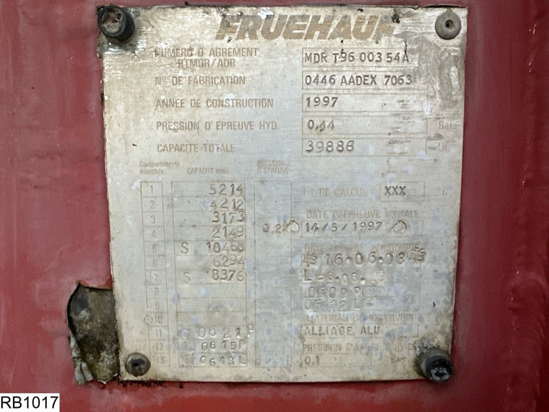 Fruehauf Fuel 39886 Liter, 7 Compartments - نصف مقطورة صهريج: صورة 4 Fruehauf Fuel 39886 Liter, 7 Compartments - نصف مقطورة صهريج: صورة 4