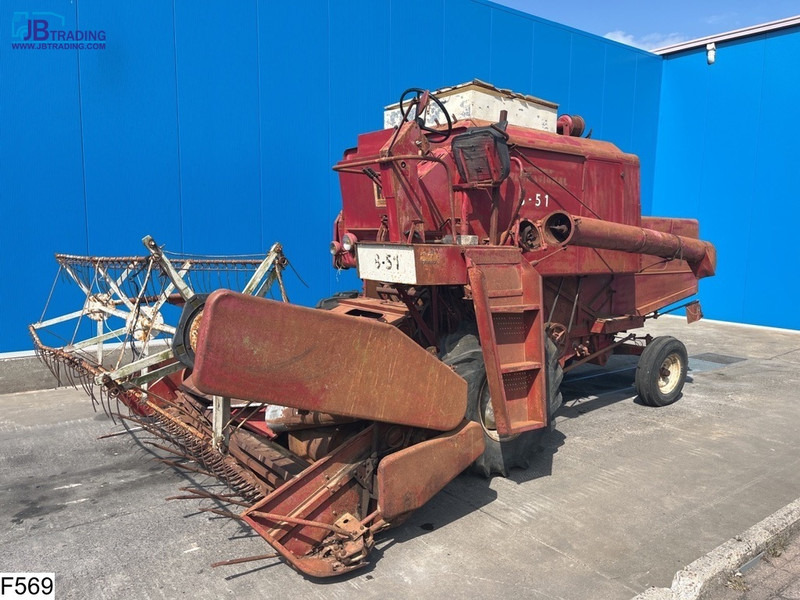 International 851 Mc Cormick International 851 - حصادة موحَّدة: صورة 1 International 851 Mc Cormick International 851 - حصادة موحَّدة: صورة 1