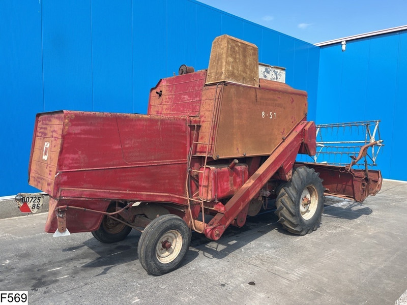 International 851 Mc Cormick International 851 - حصادة موحَّدة: صورة 3 International 851 Mc Cormick International 851 - حصادة موحَّدة: صورة 3