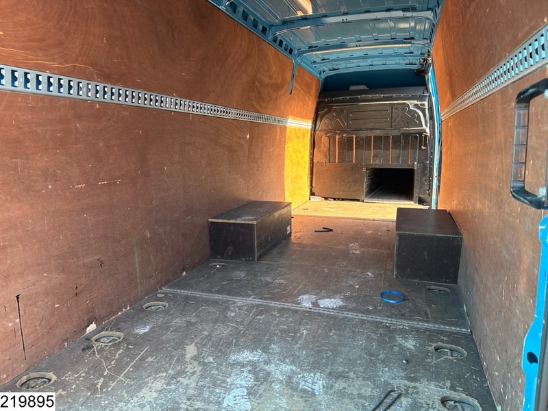 Iveco Daily Daily 35 NP EURO 6, CNG, Manual transmission Iveco Daily Daily 35 NP EURO 6, CNG, Manual transmission: صورة 11 Iveco Daily Daily 35 NP EURO 6, CNG, Manual transmission Iveco Daily Daily 35 NP EURO 6, CNG, Manual transmission: صورة 11