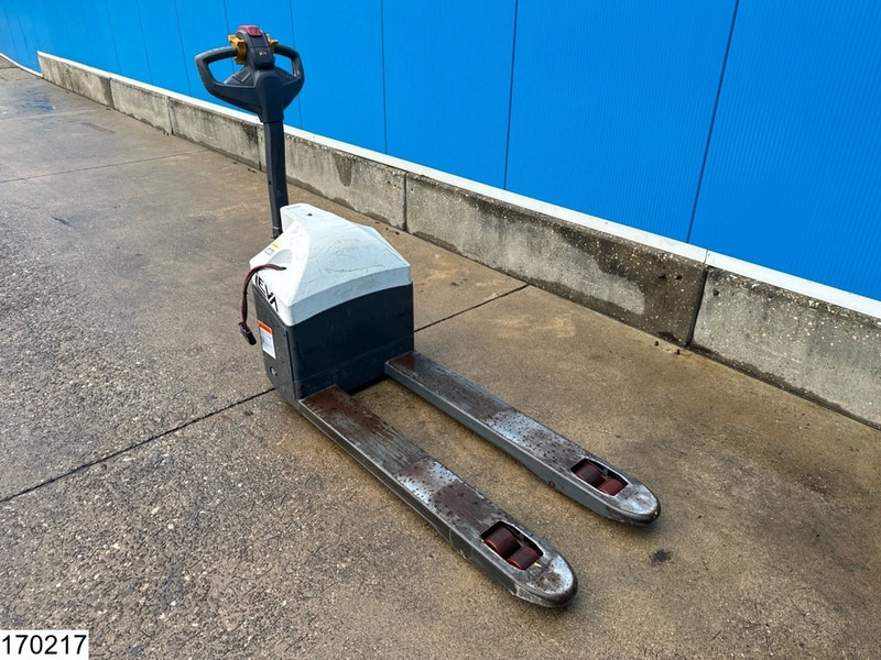 Leva LPEPT1.5 1500 kg, 0.2 m, electric, 1317 hours - شاحنة باليت: صورة 3 Leva LPEPT1.5 1500 kg, 0.2 m, electric, 1317 hours - شاحنة باليت: صورة 3