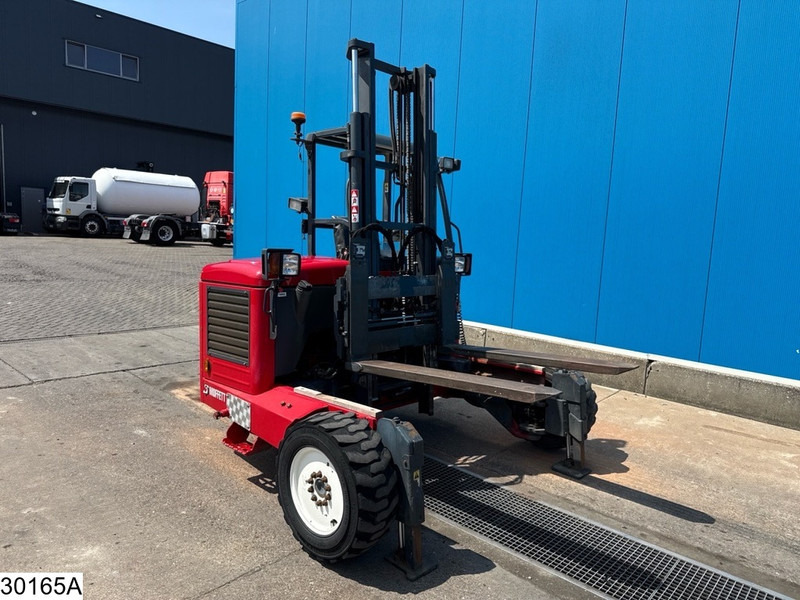 Moffett M5 20.4 1889 Hr, 26.1 kW - رافعة شوكية ديزل: صورة 5 Moffett M5 20.4 1889 Hr, 26.1 kW - رافعة شوكية ديزل: صورة 5
